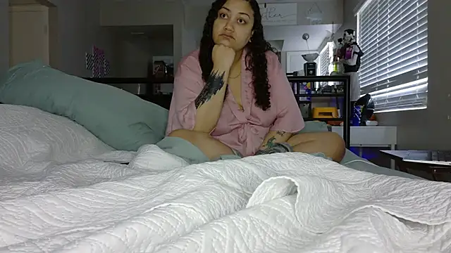 honeeyyy pot online show from October 2025 02:40:01 PM