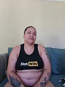 honeeyyy pot online show from June 2026 06:35:01 PM