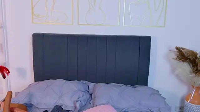 summer holiday online show from April 2026 05:44:02 AM