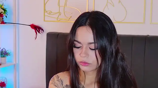 summer holiday online show from November 2025 08:14:01 AM