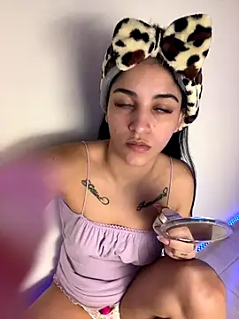 Snapshot of ShawtySlammed chatting on October 2025 11:51:02 PM ShawtySlammed online show from October 2025 11:51:02 PM