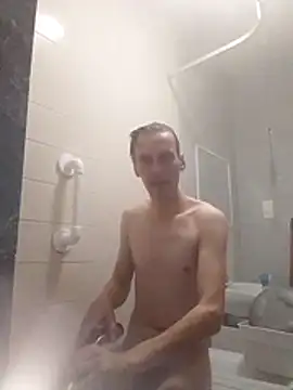 Snapshot of Mrleitenant chatting on December 2025 10:37:01 PM Mrleitenant online show from December 2025 10:37:01 PM