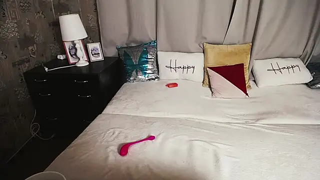 Snapshot of Unusual_G chatting on December 2025 06:17:02 AM Unusual G online show from December 2025 06:17:02 AM