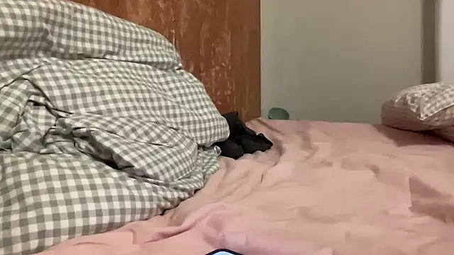 Snapshot of PeterCrenshaw chatting on November 2025 03:50:01 PM PeterCrenshaw online show from November 2025 03:50:01 PM