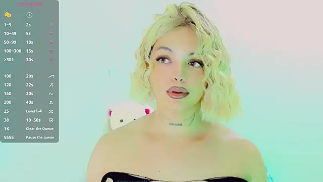 Emmaa Saenz  online show from March 2026 10:04:02 PM