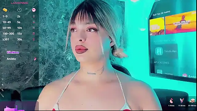 Emmaa Saenz  online show from January 2026 12:14:02 AM