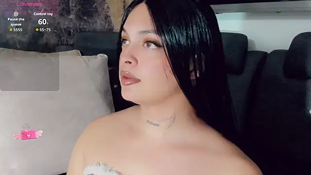 Snapshot of Emmaa_Saenz_ chatting on June 2026 11:10:02 PM Emmaa Saenz online show from June 2026 11:10:02 PM