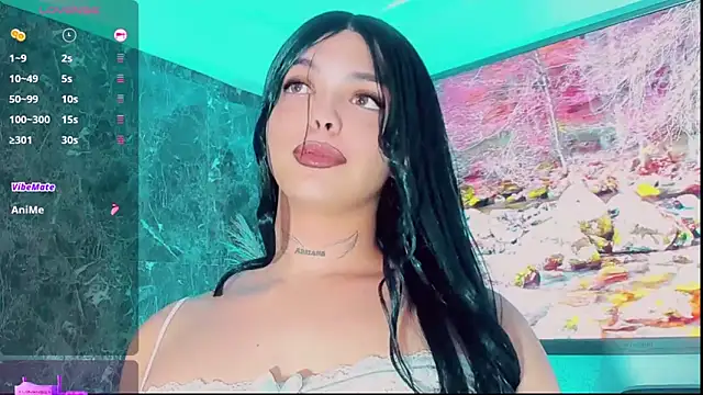 Emmaa Saenz  online show from October 2025 12:01:01 AM