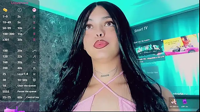 Emmaa Saenz  online show from November 2025 04:40:01 PM