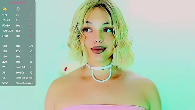 Emmaa Saenz  online show from March 2026 11:16:02 PM