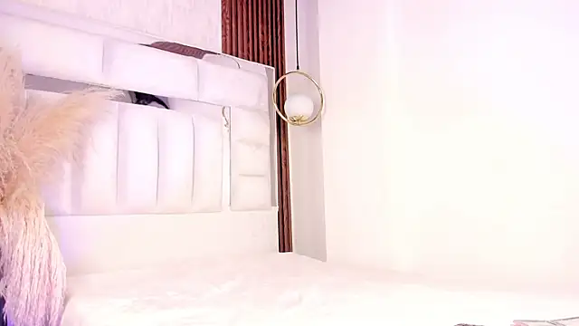 im tyra online show from November 2025 05:34:01 AM