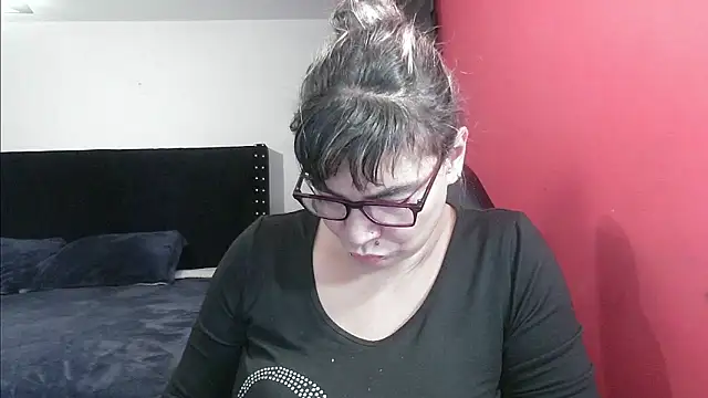 Snapshot of charlotedoll chatting on October 2025 03:49:01 AM charlotedoll online show from October 2025 03:49:01 AM