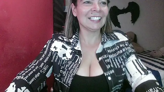 charlotedoll online show from May 2026 11:41:01 PM