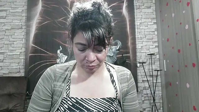 Snapshot of charlotedoll chatting on February 2025 03:31:01 AM charlotedoll online show from February 2025 03:31:01 AM