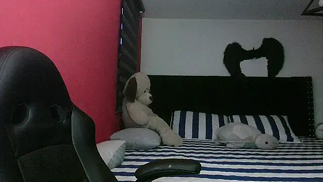 charlotedoll online show from April 2026 11:12:01 PM