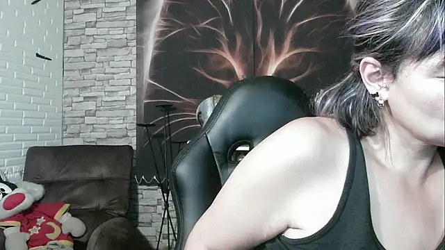 Snapshot of charlotedoll chatting on September 2025 06:35:01 AM charlotedoll online show from September 2025 06:35:01 AM