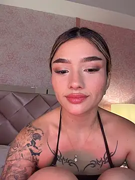 Snapshot of Arianavillada chatting on June 2026 03:48:02 AM Arianavillada online show from June 2026 03:48:02 AM