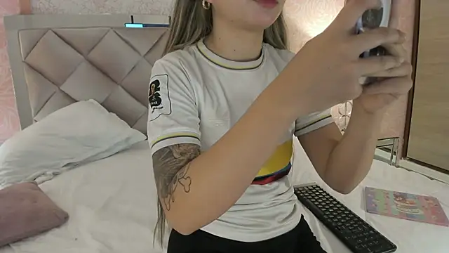 Snapshot of Arianavillada chatting on September 2025 03:16:01 AM Arianavillada online show from September 2025 03:16:01 AM