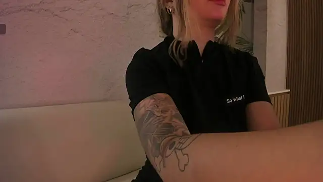 Arianavillada online show from November 2025 03:10:02 AM