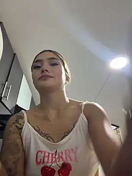 Snapshot of Arianavillada chatting on June 2026 03:48:02 AM Arianavillada online show from June 2026 03:48:02 AM