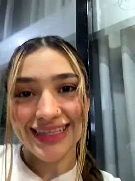 Arianavillada online show from November 2025 01:15:02 AM