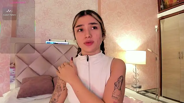 Arianavillada online show from November 2025 03:18:02 AM