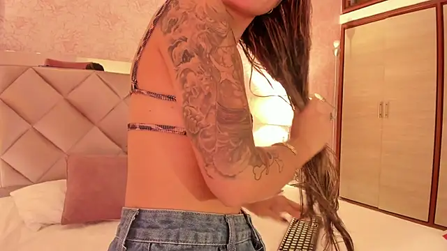 Arianavillada online show from November 2025 03:27:02 AM