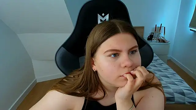 AbbyPleasure online show from May 2026 02:47:01 PM