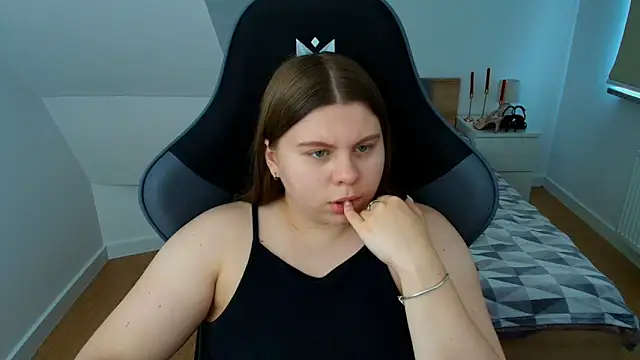 AbbyPleasure online show from June 2026 02:33:01 PM