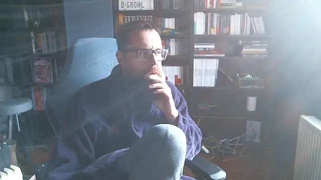 Snapshot of MeSteff chatting on March 2025 08:43:01 AM MeSteff online show from March 2025 08:43:01 AM