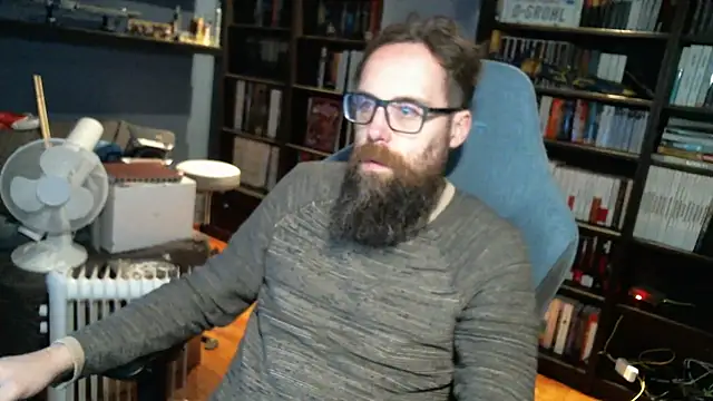 Snapshot of MeSteff chatting on December 2024 07:11:02 PM MeSteff online show from December 2024 07:11:02 PM