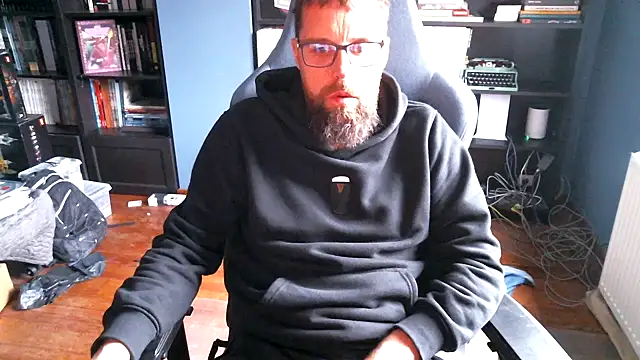 Snapshot of MeSteff chatting on October 2025 02:17:02 PM MeSteff online show from October 2025 02:17:02 PM