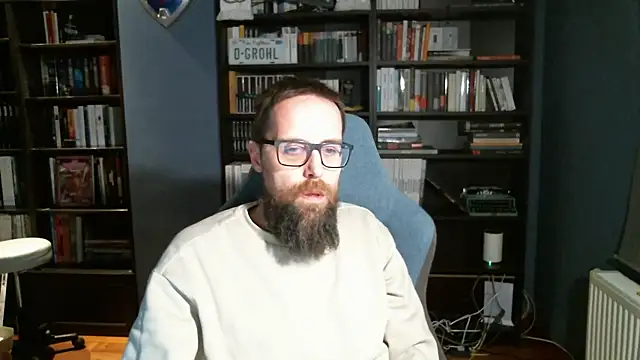 Snapshot of MeSteff chatting on March 2025 12:01:02 AM MeSteff online show from March 2025 12:01:02 AM