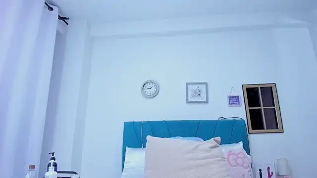 kamila lopez online show from April 2026 12:35:01 AM