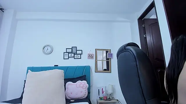 kamila lopez online show from February 2026 07:38:01 PM