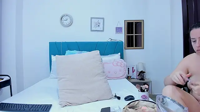 kamila lopez online show from April 2026 08:26:02 PM