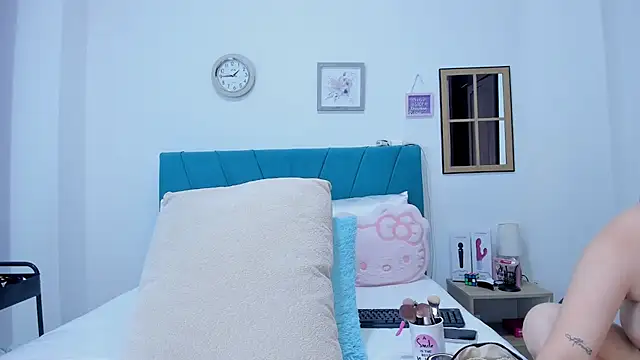 kamila lopez online show from April 2026 09:08:02 PM