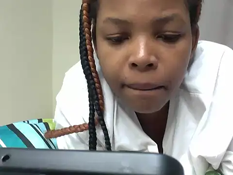 queen-sasha online show from October 2025 02:18:01 PM