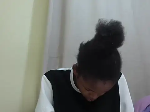 queen-sasha online show from March 2026 01:48:02 PM