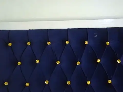 Seeexxxy-bree online show from February 2026 12:01:02 PM