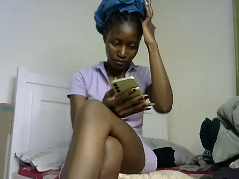 Snapshot of thicky_anncy chatting on March 2025 11:27:01 PM thicky anncy online show from March 2025 11:27:01 PM