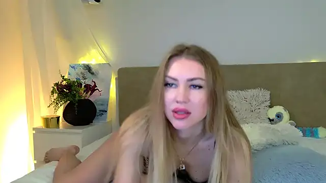 LuisaSin online show from February 2026 07:06:02 AM