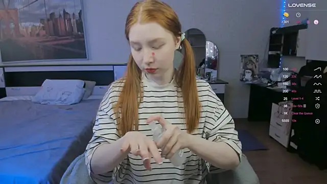 CallMeEffy1 online show from May 2026 04:46:02 PM