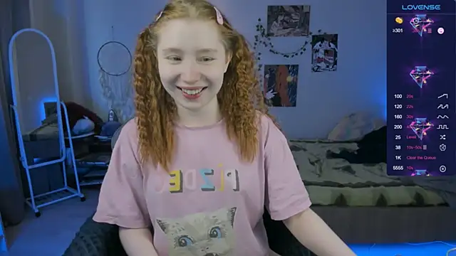 CallMeEffy1 online show from April 2026 01:17:01 PM