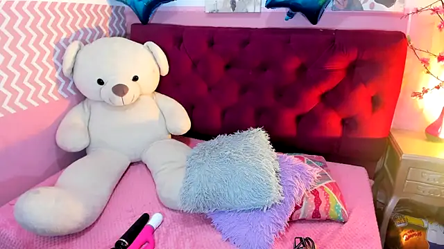 candysmitxxx online show from October 2025 02:35:01 AM