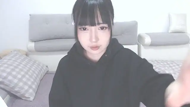 Snapshot of your_angela chatting on September 2025 11:30:01 AM your angela online show from September 2025 11:30:01 AM