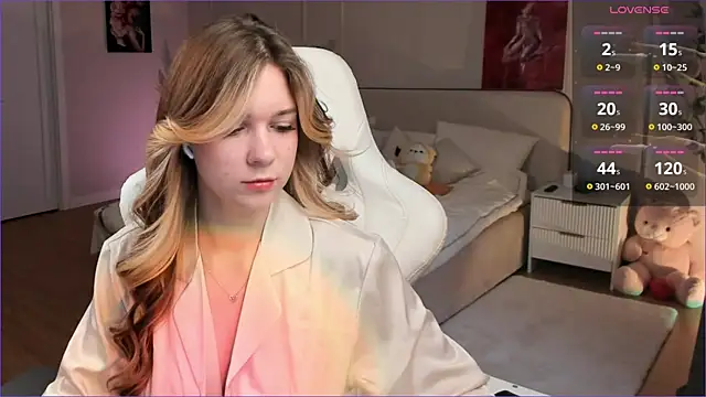 Snapshot of Frau_Lina chatting on May 2026 04:29:02 PM Frau Lina online show from May 2026 04:29:02 PM