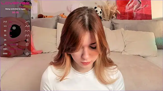 Snapshot of Frau_Lina chatting on November 2025 02:43:02 PM Frau Lina online show from November 2025 02:43:02 PM