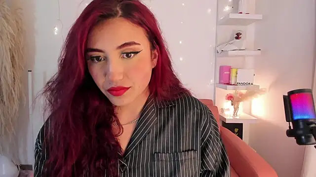 Snapshot of veronicaxx69 chatting on June 2026 06:19:02 AM veronicaxx69 online show from June 2026 06:19:02 AM