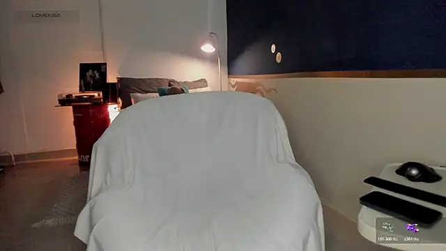 Curlblue online show from April 2026 01:12:02 AM